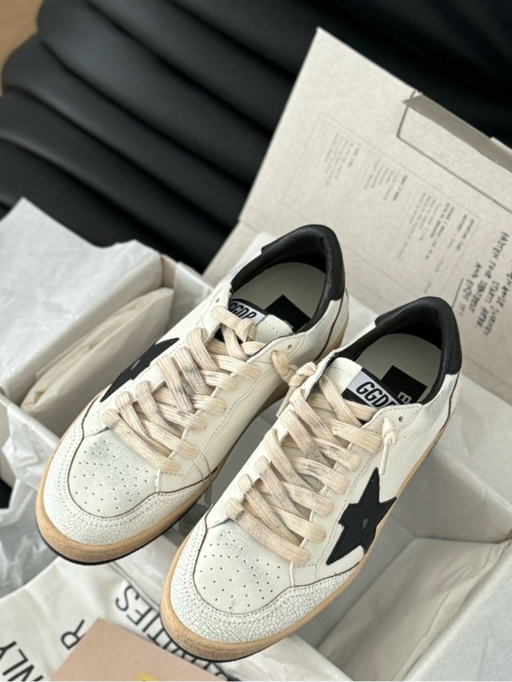 Golden Goose Men's Off-White Leather Sneakers with Black Star